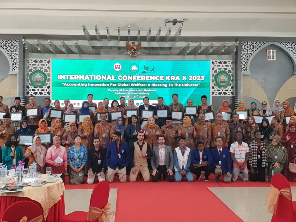 Foto bersama peserta Konferensi Internasional KRA X. (Foto:Ist/reportasemalang)