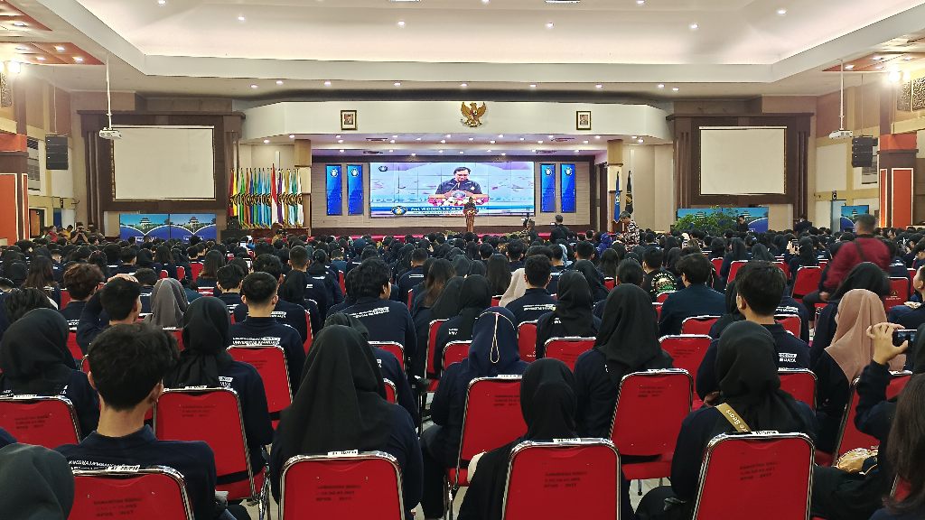 Ribuan mahasiswa UB mengikuti program MMD. Foto: (Agus N/reportasemalang)