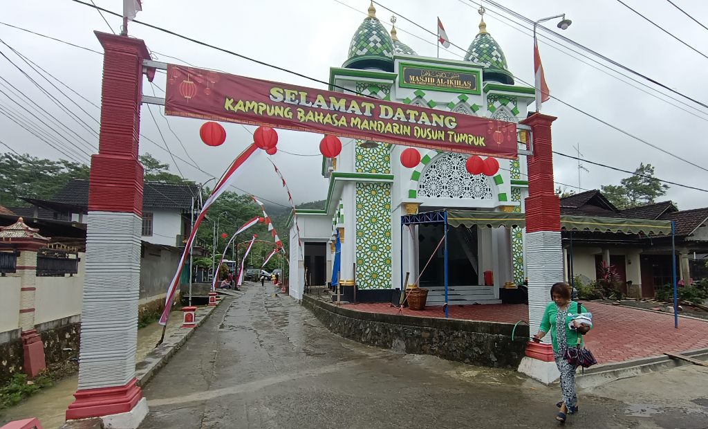 Kampung Bahasa Mandarin Dusun Tumpuk. (Foto: Agus N/reportasemalang)