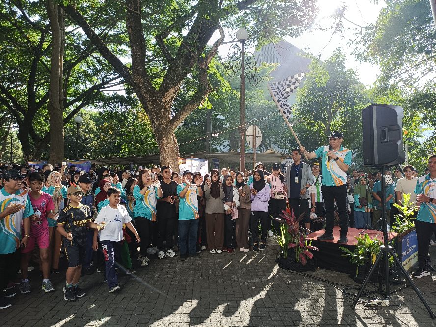 Ribuan Peserta Meriahkan Jalan Sehat Dies Natalis ke-71 UM: Sehat, Bergerak, dan Berdampak