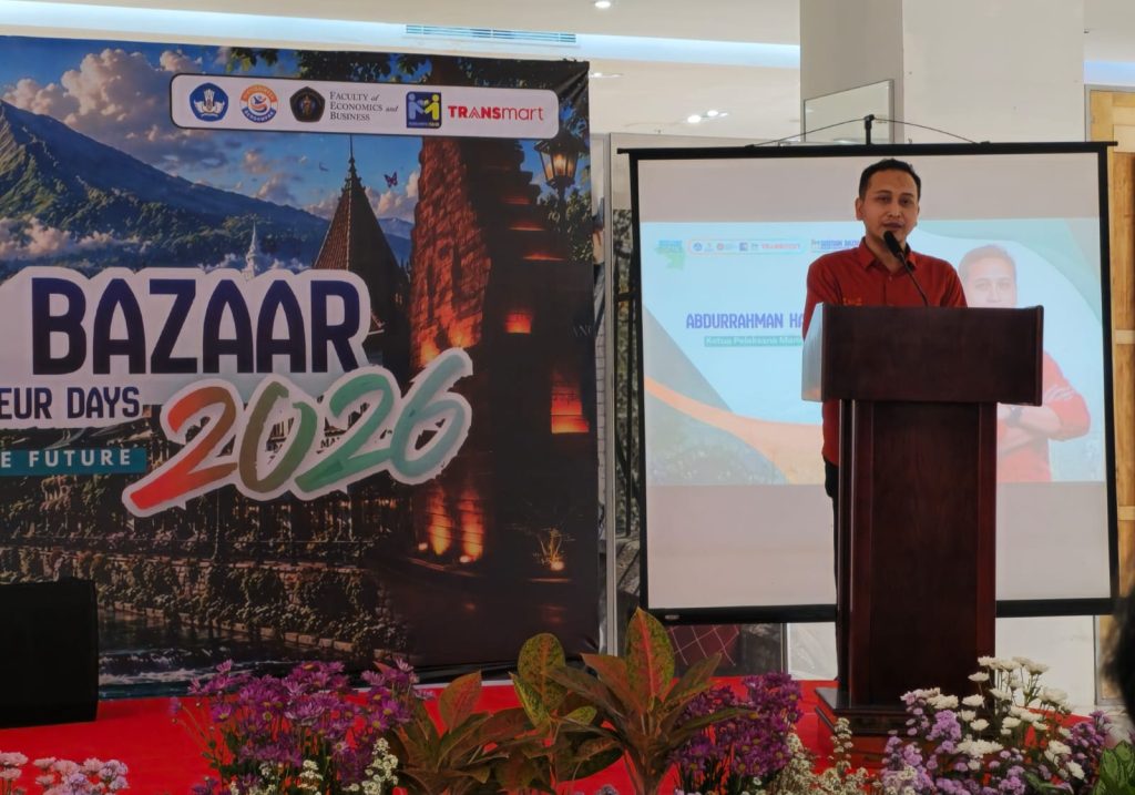 Latih Kemandirian Mahasiswa dalam Berwirausaha, Mahasiwa FEB UB Gelar Bazaar di Transmart MX Mall