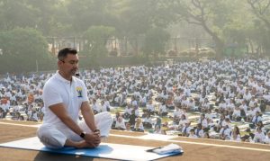Peringati Hari Yoga Sedunia, Unesa Hadirkan 3.000 Peserta Untuk Pecahkan Rekor MURI