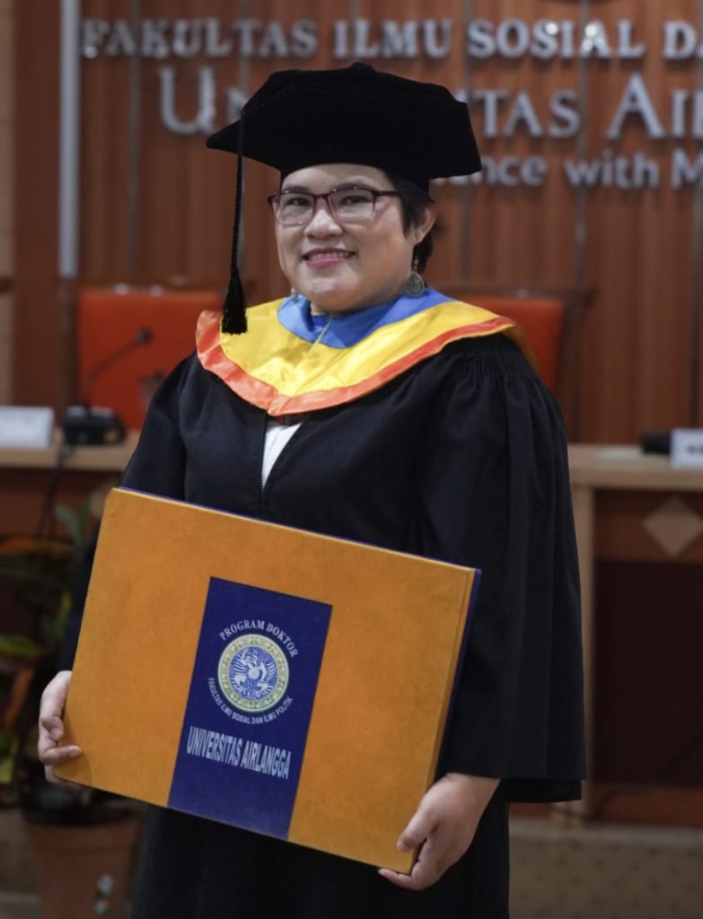 Dosen FISIP UNITRI Raih Gelar Doktor, Riset Podcast Perempuan Lahirkan Konsep Baru Lawan Patriarki