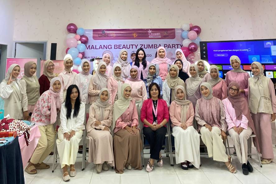Mahasiswa Ilmu Komunikasi UMM Warnai Beauty Class Queen Cosmetic, Kejutan Pasangan Jadi Simbol Dukungan untuk Kepercayaan Diri Perempuan