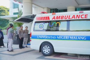 UM Resmi Miliki Ambulance untuk Sivitas Akademika