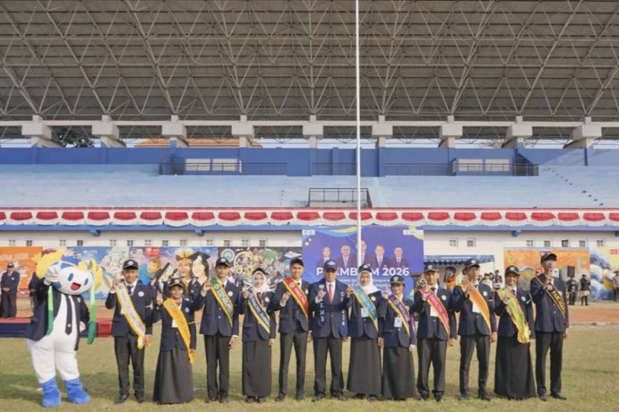 Belasan Ribu Mahasiswa Baru UM Ikuti PKKMB, Rektor Tekankan Pentingnya Berpikir Merdeka